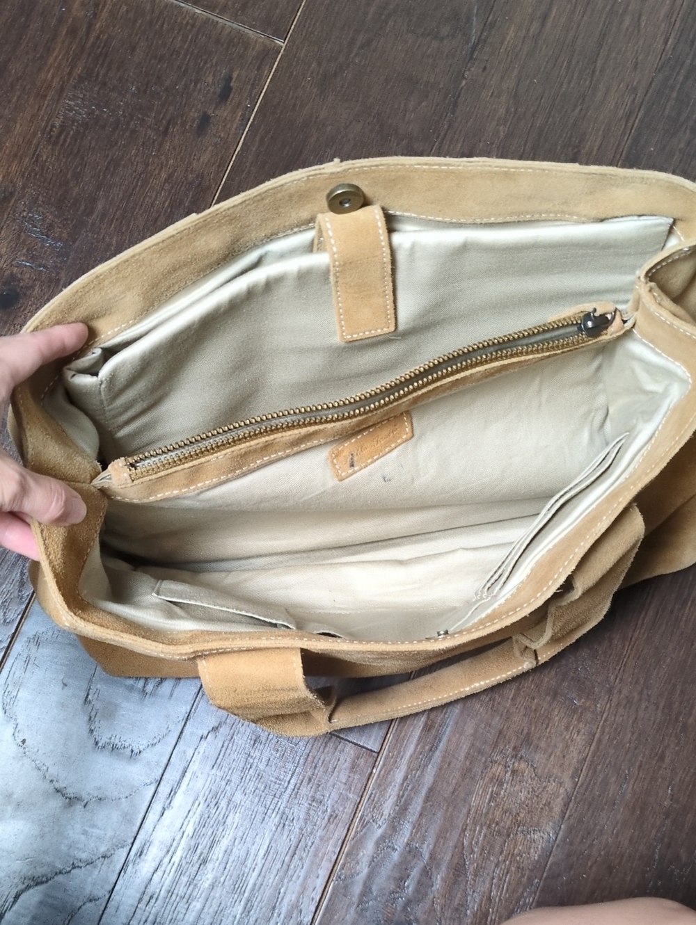 Eddie Bauer Tan Genuine Leather Suede Large Shoulder Bag Boho - Picture 3 of 9